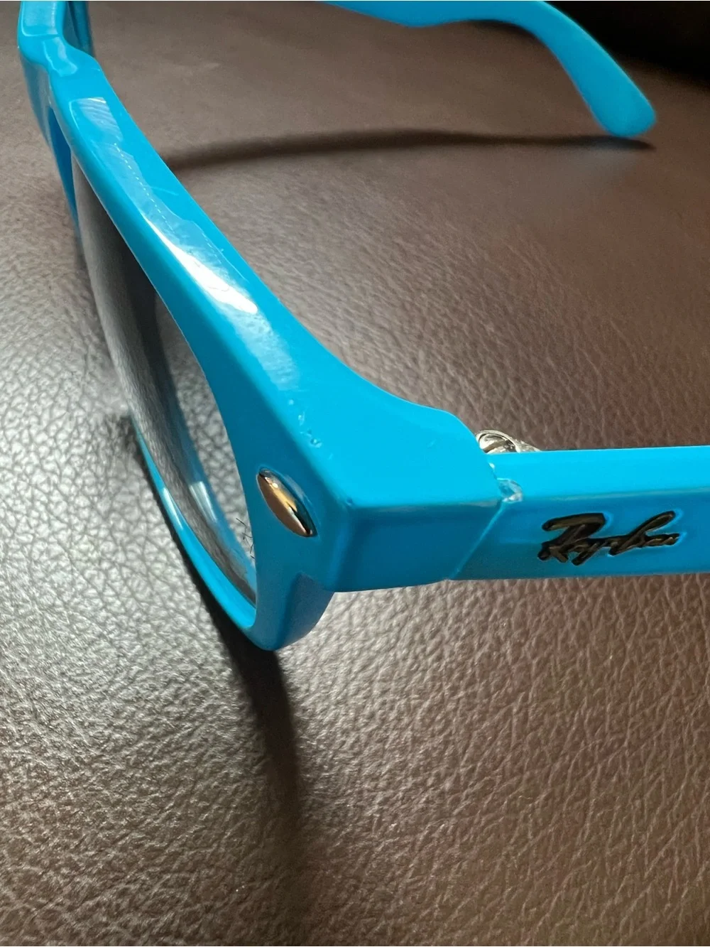 Ray-Ban Sunglasses New Wayfarer RB 2132 Blue Frame
